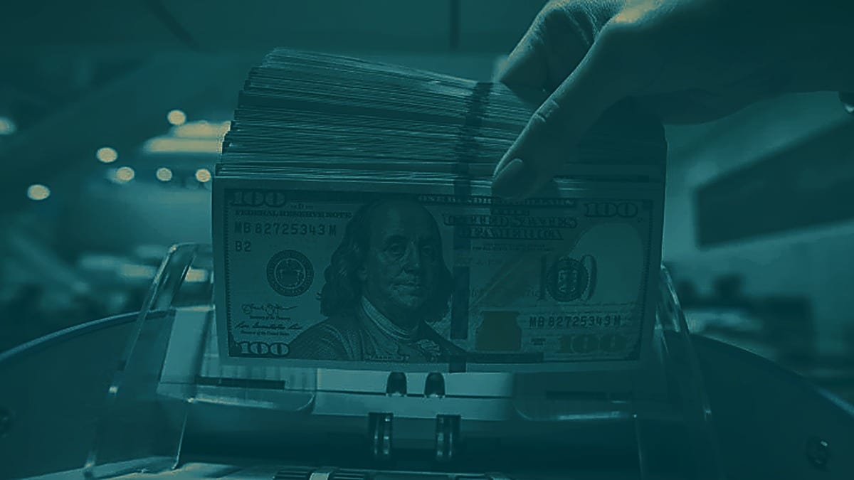 Dollar Weakens as Global Economic and Rate Expectations Shift